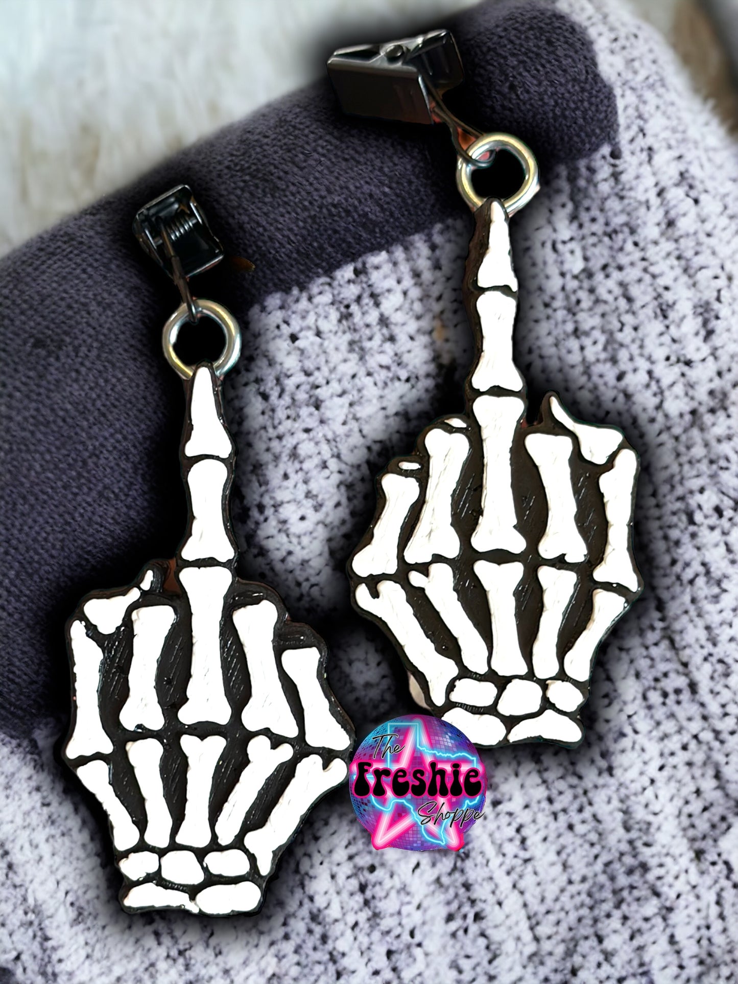 Skeleton Middle Finger Vent Clips