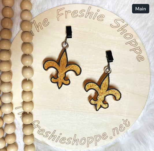 Fleur de lis vent clips